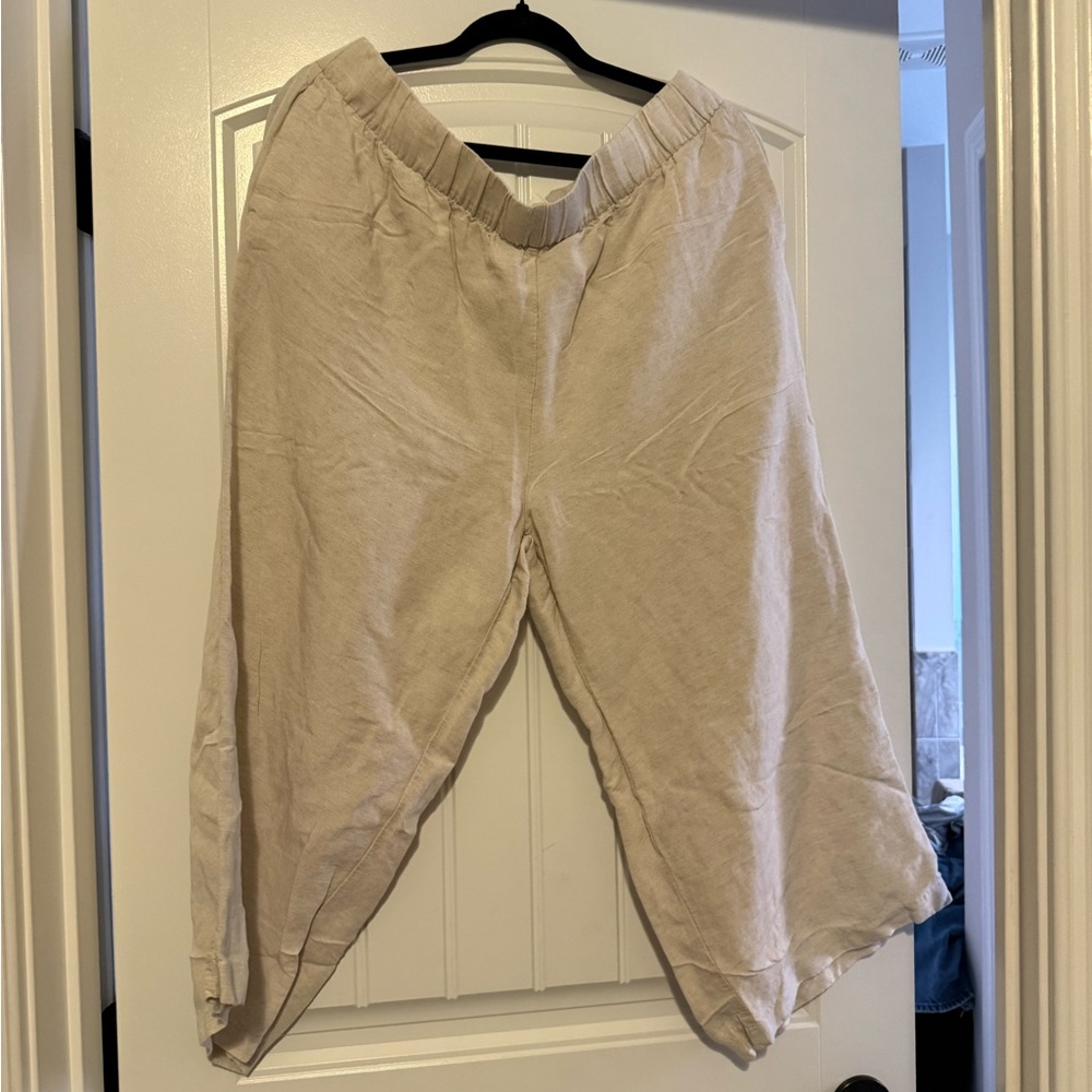 H&M Cream Ankle Cropped Pants